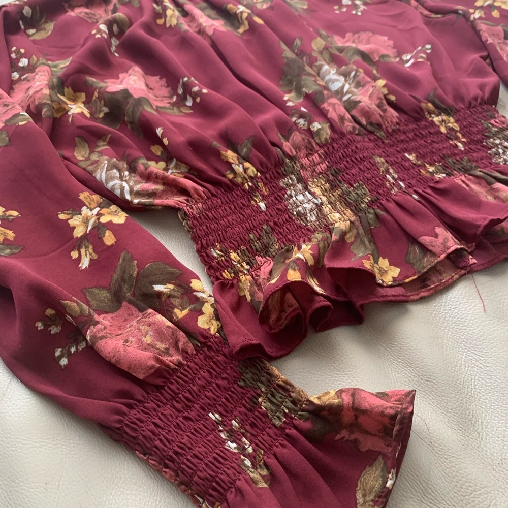 Floral Top - Picture 3 of 4